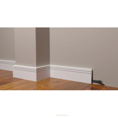 Напольный плинтус Decor Dizayn DD717