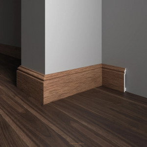 Напольный плинтус Decor Dizayn 701-83SH