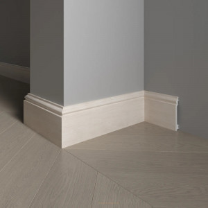Напольный плинтус Decor Dizayn 701-77