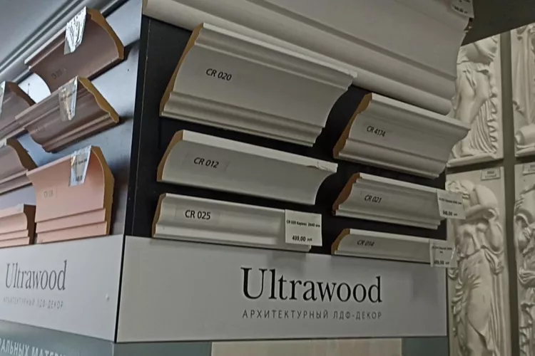 Ultrawood — компания, которая предлагает архитектурный декор из эко-материала ЛДФ. В ассортименте: плинтусы, стеновые панели, карнизы, молдинги, профили, наличники, дверной декор. 